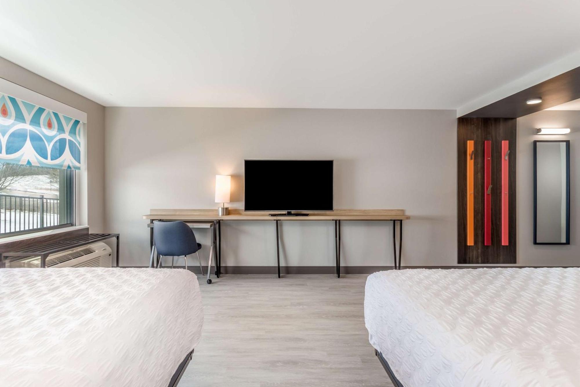 Tru By Hilton Madison West Hotel Bagian luar foto